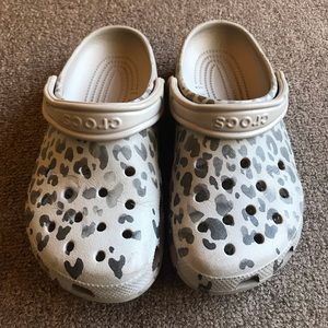 Light grey cheatah Crocks